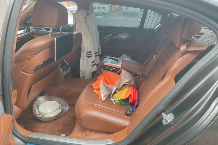 Used BMW 7 Series 2018 740Li xDrive Luxury Edition M Sport Package Left Rear Seat