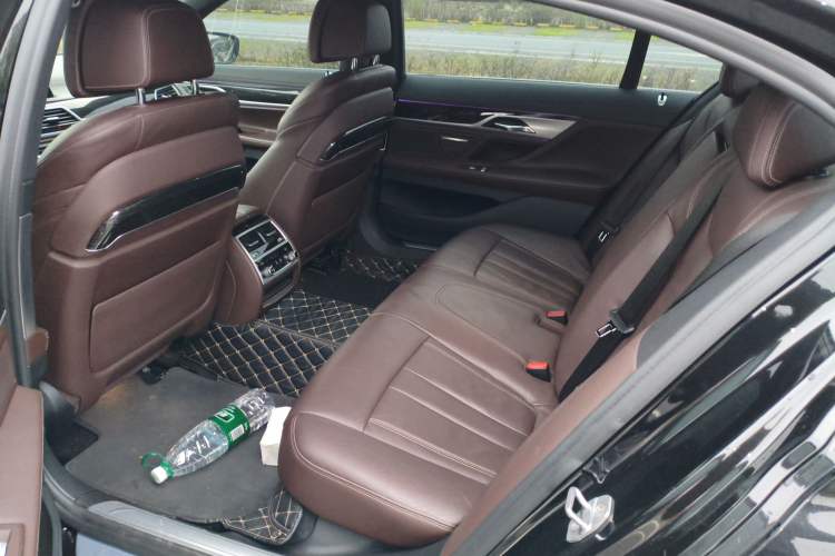 Used BMW 7 Series 2018 730Li Leading Model M Sport Package Left Rear Seat