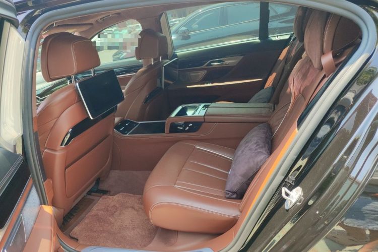 Used BMW 7 Series 2018 740Li xDrive Luxury Edition M Sport Package Left Rear Seat