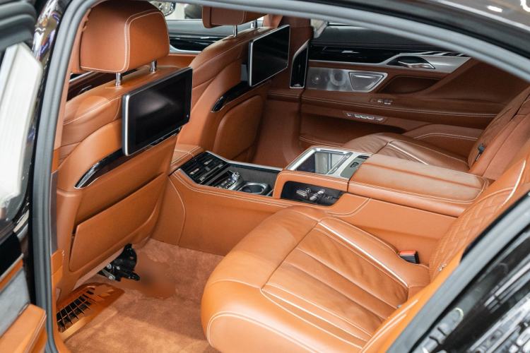 Used BMW 7 Series 2018 750Li xDrive M Sport Package Left Rear Seat
