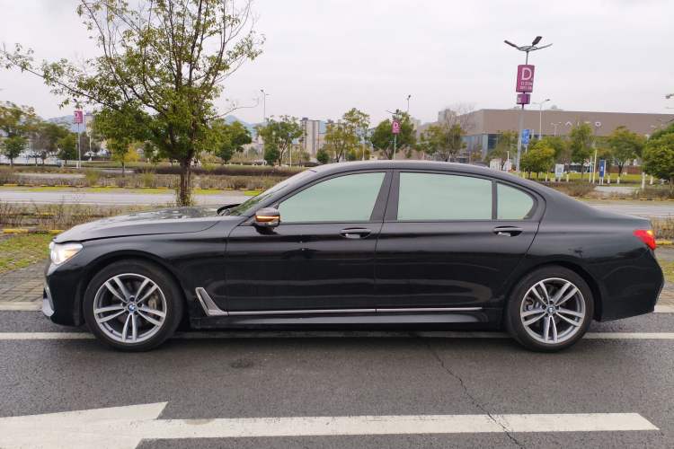 Used BMW 7 Series 2018 730Li Leading Model M Sport Package Left Side