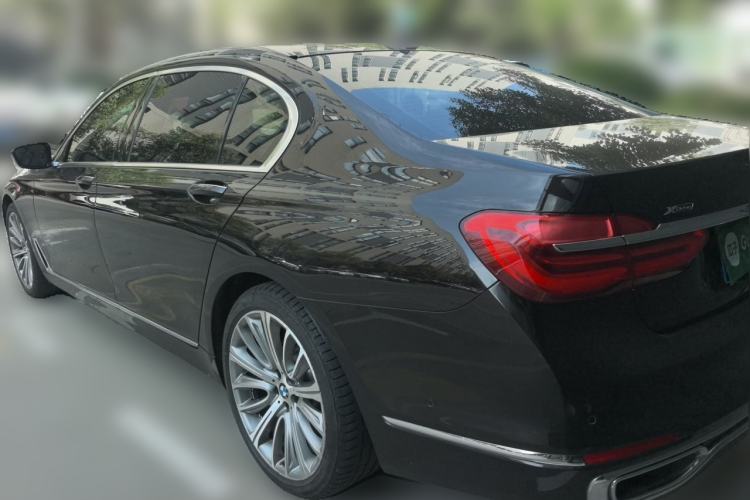 Used BMW 7 Series 2018 740Li xDrive Luxury Edition Excellence Package Rear Left 45 Deg