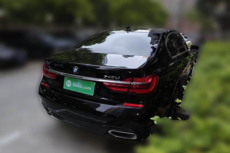 Used BMW 7 Series 2018 740Li xDrive Luxury Edition M Sport Package Rear Right 45 Deg