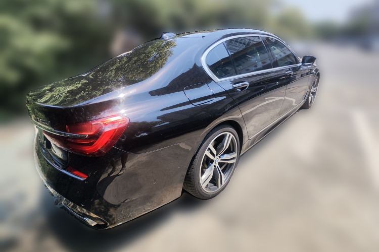 Used BMW 7 Series 2018 740Li xDrive Luxury Edition M Sport Package Rear Right 45 Deg