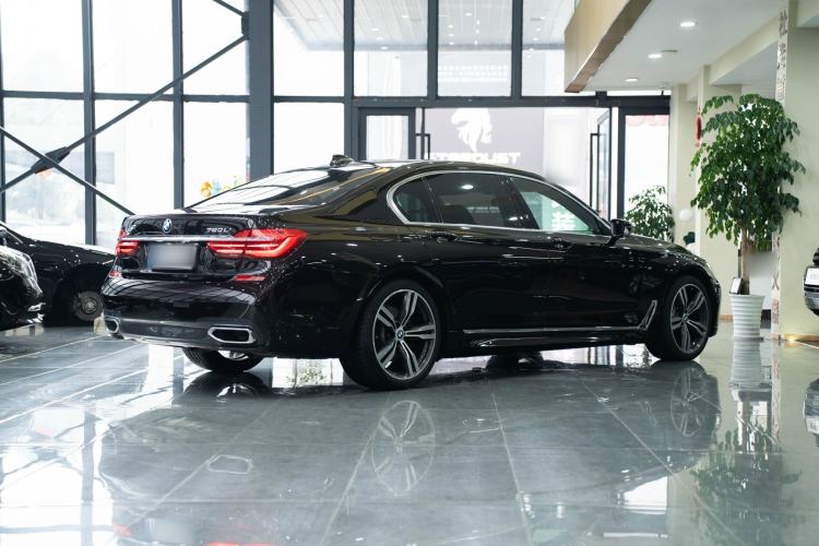 Used BMW 7 Series 2018 750Li xDrive M Sport Package Rear Right 45 Deg