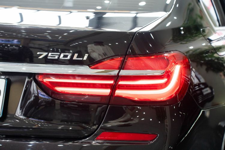 Used BMW 7 Series 2018 750Li xDrive M Sport Package Right Rear Taillight