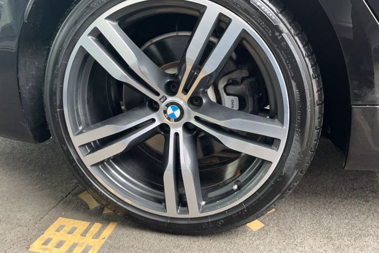 Used BMW 7 Series 2018 750Li xDrive M Sport Package Right Rear Wheel Hub