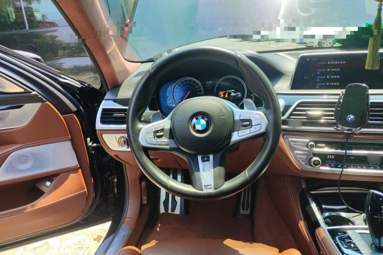 Used BMW 7 Series 2018 740Li xDrive Luxury Edition M Sport Package Steering Wheel