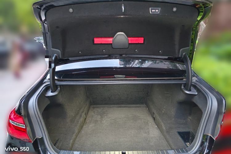 Used BMW 7 Series 2018 740Li xDrive Luxury Edition M Sport Package Trunk