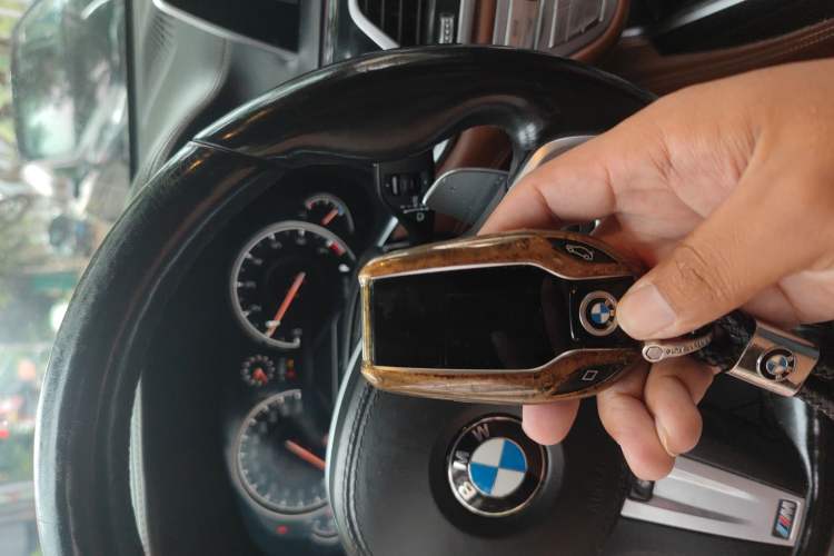 Used BMW 7 Series 2018 740Li xDrive Luxury Edition M Sport Package Vehicle Key
