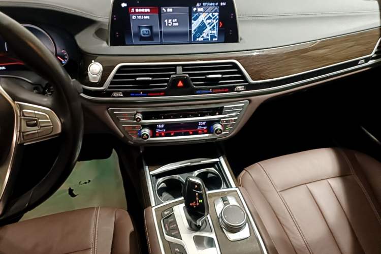 Used BMW 7 Series 2018 730Li Leading Model Excellence Package Audio And AC Panel