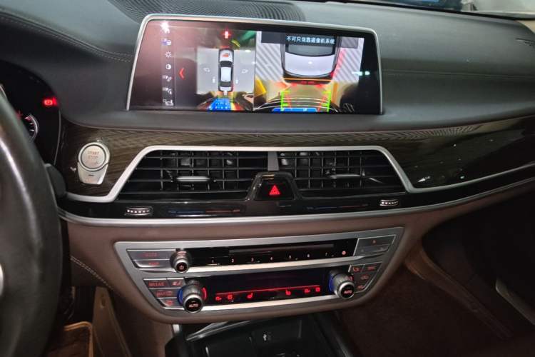 Used BMW 7 Series 2018 730Li Leading Model Excellence Package Audio And AC Panel