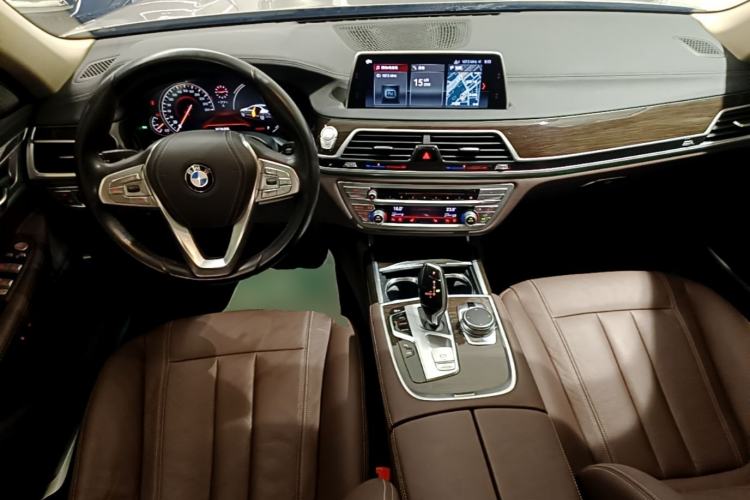 Used BMW 7 Series 2018 730Li Leading Model Excellence Package Center Console