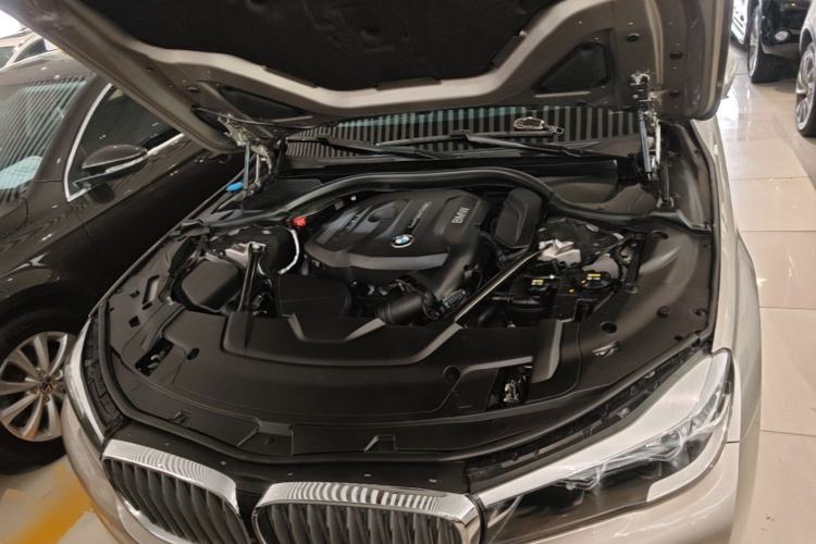Used BMW 7 Series 2018 730Li Leading Model Excellence Package Engine Bay