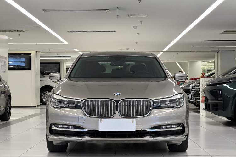 Used BMW 7 Series 2018 730Li Leading Model Excellence Package Exterior 2