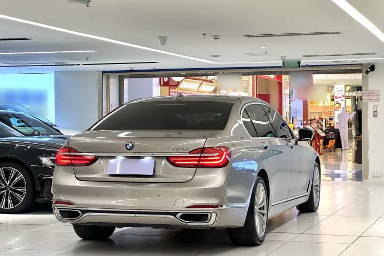 Used BMW 7 Series 2018 730Li Leading Model Excellence Package Exterior 3