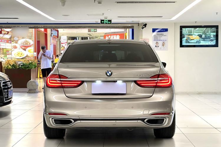 Used BMW 7 Series 2018 730Li Leading Model Excellence Package Exterior 4