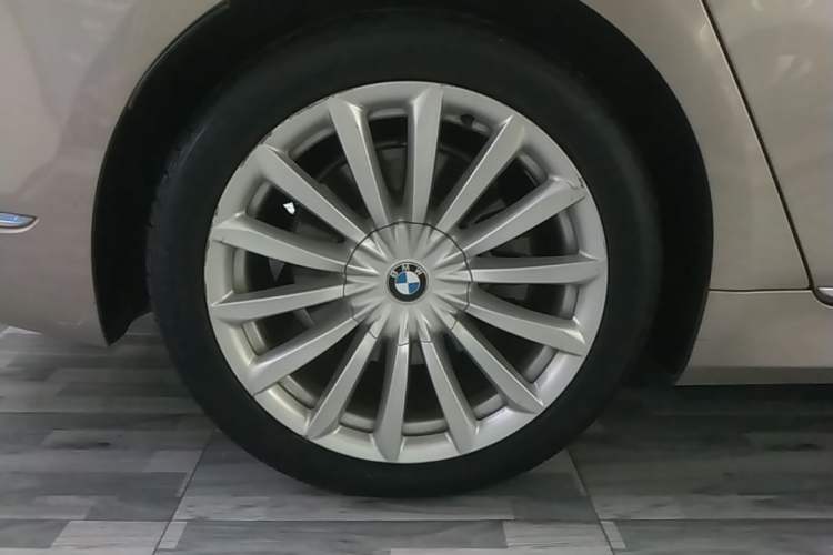 Used BMW 7 Series 2018 730Li Leading Model Excellence Package Exterior 5