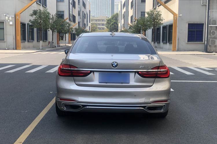 Used BMW 7 Series 2018 730Li Leading Model Excellence Package Exterior 9