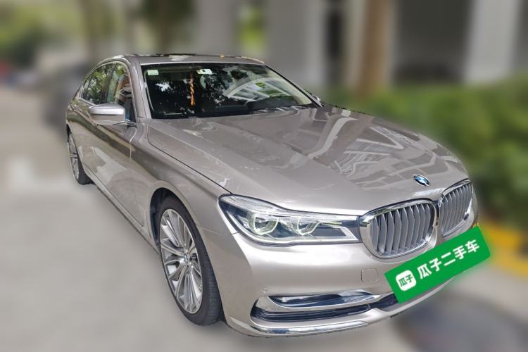 Used BMW 7 Series 2018 740Li Leading Model Excellence Package Front Right 45 Deg