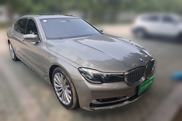 Used BMW 7 Series 2018 730Li Leading Model Excellence Package Front Right 45 Deg