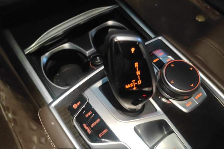 Used BMW 7 Series 2018 730Li Leading Model Excellence Package Gear Lever