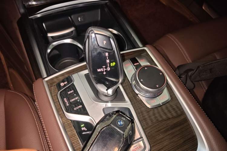 Used BMW 7 Series 2018 730Li Leading Model Excellence Package Gear Lever