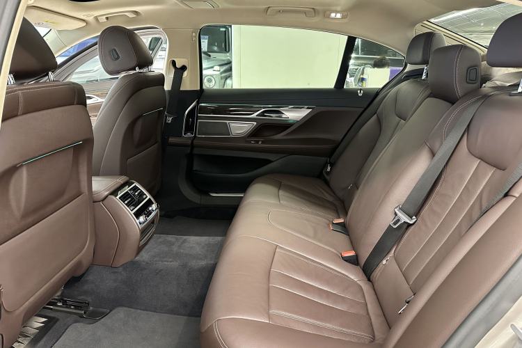 Used BMW 7 Series 2018 730Li Leading Model Excellence Package Interior 2