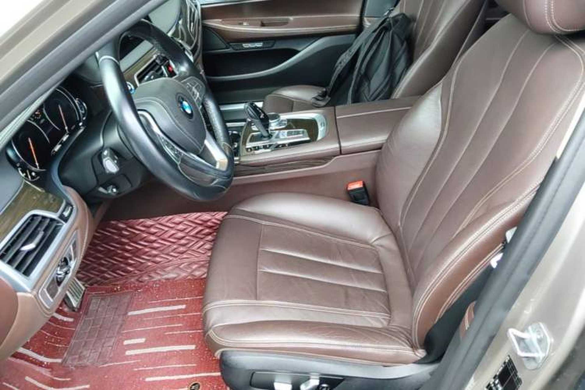 Used BMW 7 Series 2018 730Li Leading Model Excellence Package Interior 3