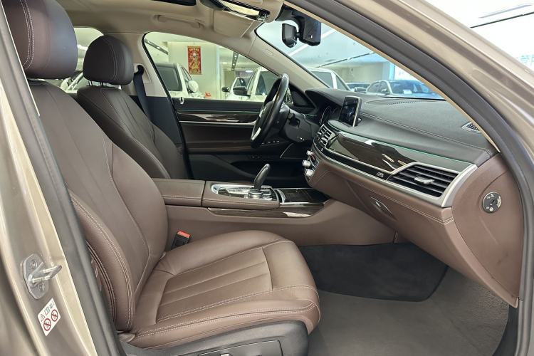 Used BMW 7 Series 2018 730Li Leading Model Excellence Package Interior 6