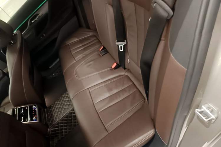 Used BMW 7 Series 2018 730Li Leading Model Excellence Package Left Rear Seat
