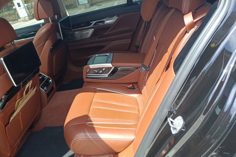 Used BMW 7 Series 2018 740Li xDrive Luxury Edition M Sport Package Left Rear Seat