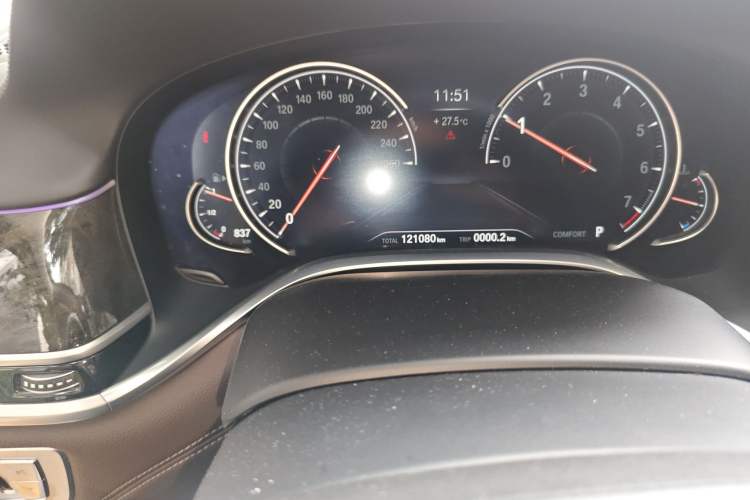 Used BMW 7 Series 2018 740Li Leading Model Excellence Package Odometer Close Up