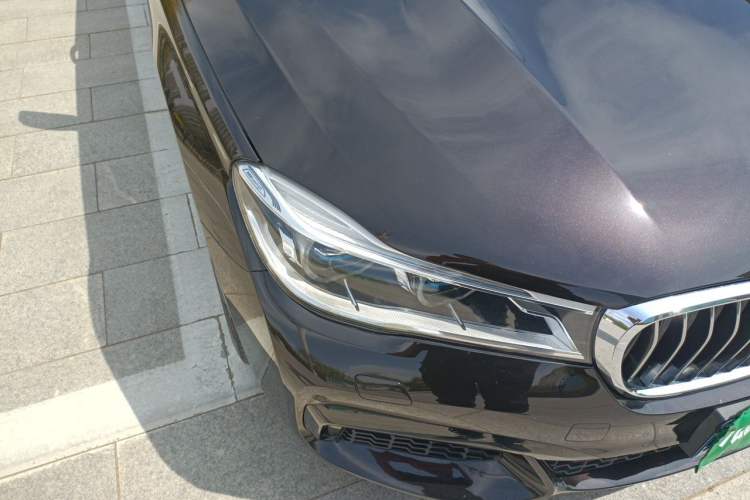 Used BMW 7 Series 2018 740Li xDrive Luxury Edition M Sport Package Right Front Headlight