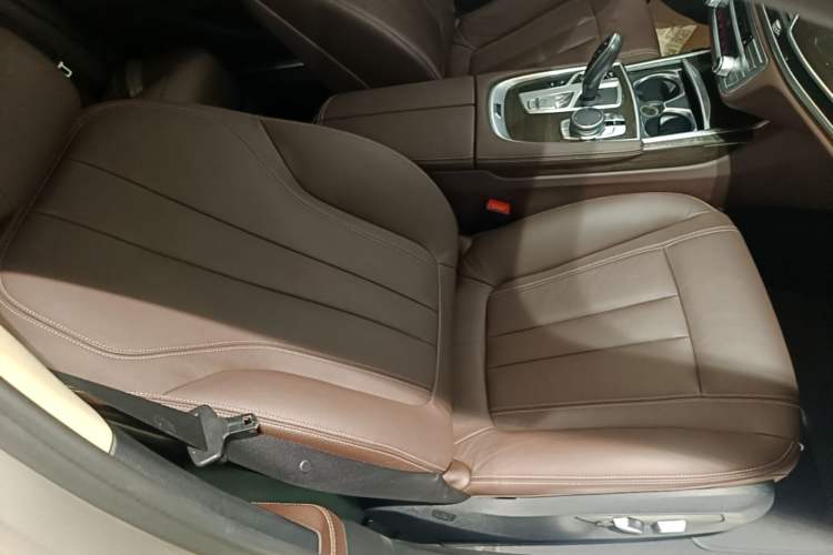 Used BMW 7 Series 2018 730Li Leading Model Excellence Package Right Front Seat