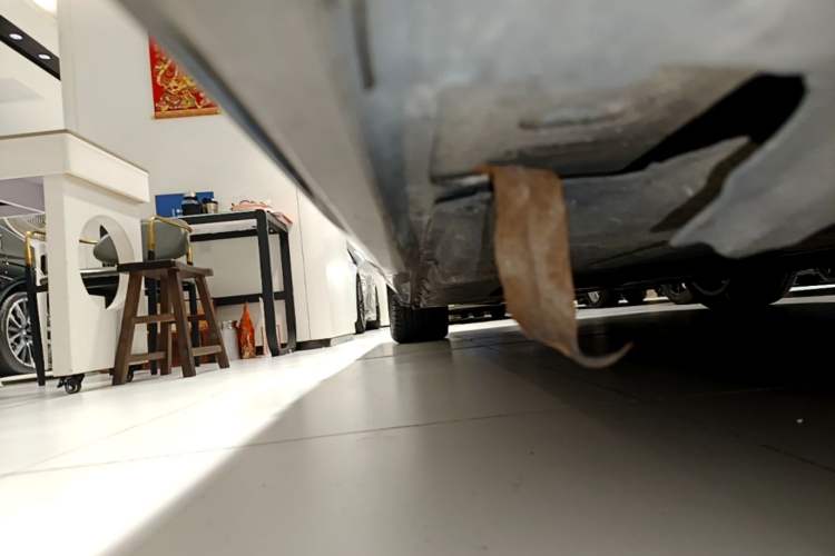 Used BMW 7 Series 2018 730Li Leading Model Excellence Package Right Side Sill