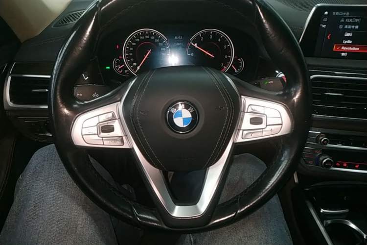 Used BMW 7 Series 2018 730Li Leading Model Excellence Package Steering Wheel