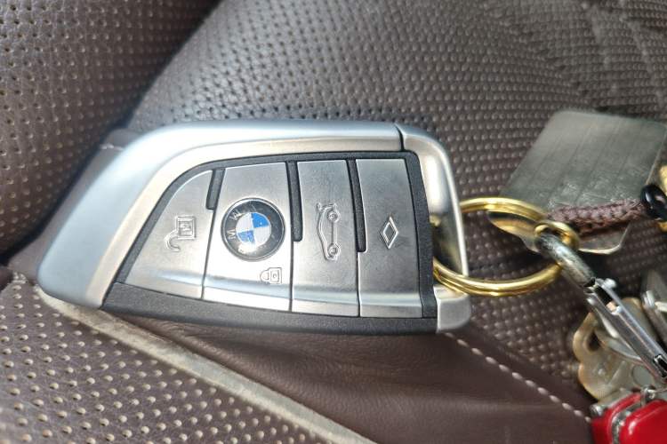 Used BMW 7 Series 2018 740Li Leading Model Excellence Package Vehicle Key