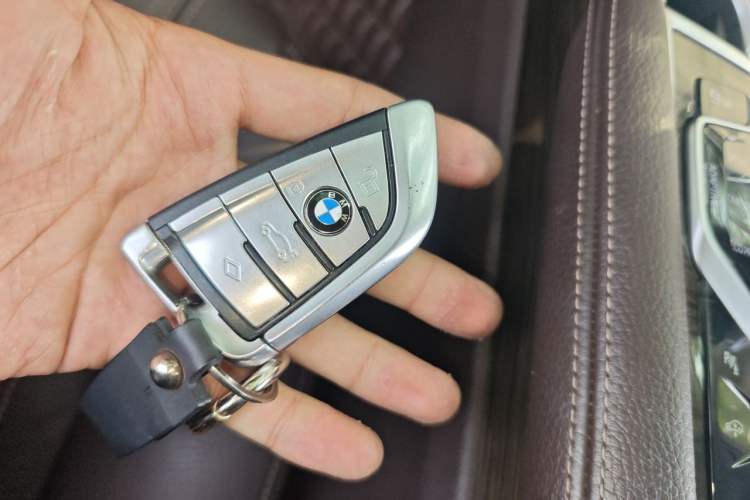 Used BMW 7 Series 2018 730Li Leading Model Excellence Package Vehicle Key