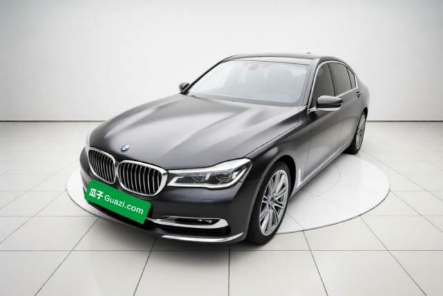 BMW 7 Series 2018 740Li xDrive Luxury Edition Excellence Package usado