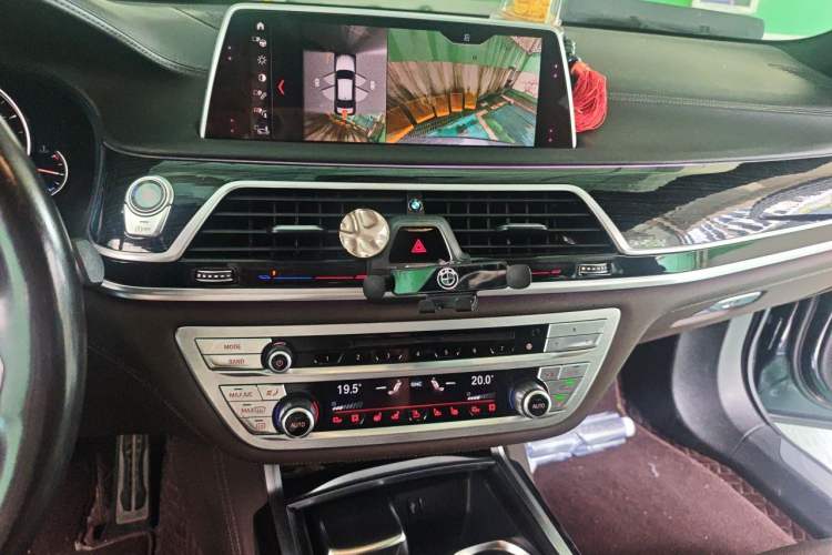 Used BMW 7 Series 2018 730Li Luxury Edition M Sport Package Audio And AC Panel