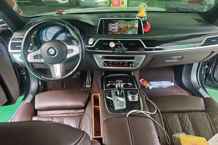 Used BMW 7 Series 2018 730Li Luxury Edition M Sport Package Center Console