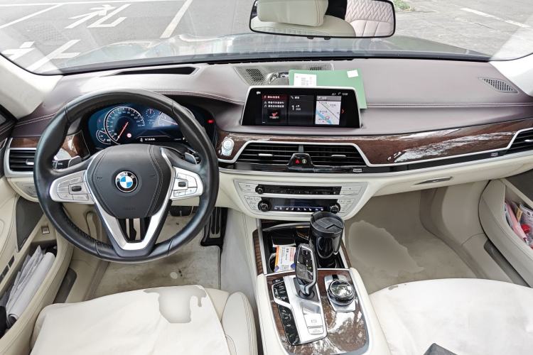 Used BMW 7 Series 2018 740Li xDrive Luxury Edition M Sport Package Black Flame Version Center Console