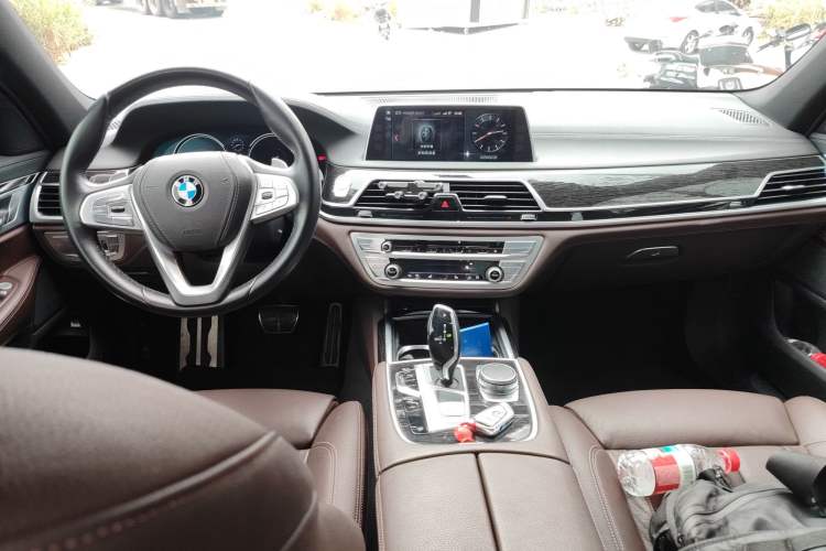 Used BMW 7 Series 2018 730Li Leading Model M Sport Package Center Console