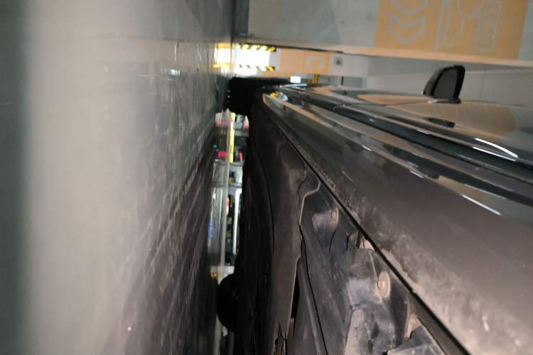 Used BMW 7 Series 2018 740Li Leading Model Excellence Package Chassis Rear Left
