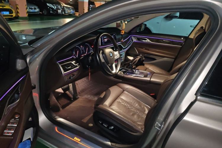 Used BMW 7 Series 2018 730Li Luxury Model Excellence Package Driver Seat