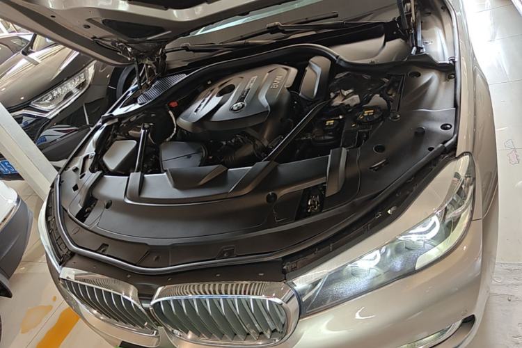 Used BMW 7 Series 2018 730Li Leading Model Excellence Package Engine Bay