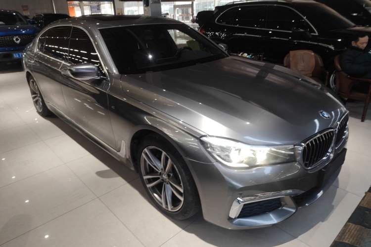 Used BMW 7 Series 2018 730Li Leading Model M Sport Package Front Right 45 Deg