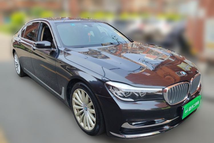 Used BMW 7 Series 2018 730Li Leading Model Excellence Package Front Right 45 Deg