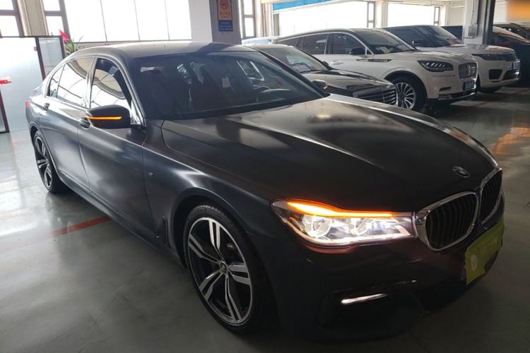Used BMW 7 Series 2018 730Li Luxury Edition M Sport Package Front Right 45 Deg